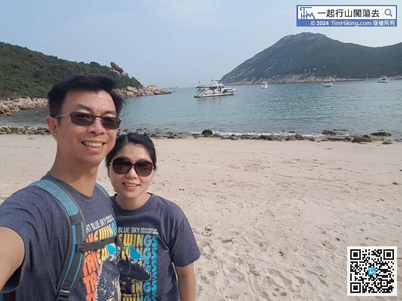 When coming to Sham Wan, there was a warning sign stating that Sham Wan is a wildlife sanctuary and is not allowed to enter from April to October every year.