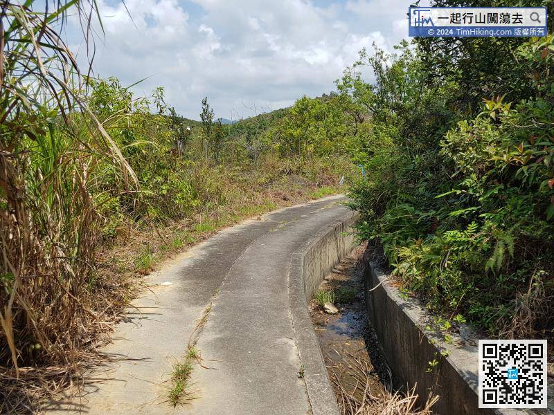 一起行山闖蕩去 花瓶頂 花瓶石 迪欣湖