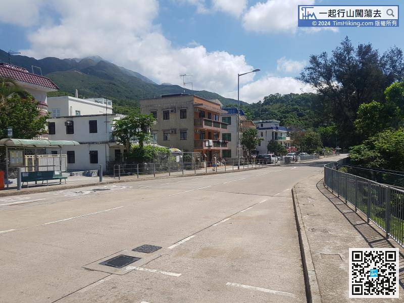 First, take Lantau Bus 11 or 23 from Tung Chung and get off at Shui Hau Village.