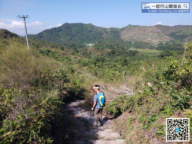The journey to Sam A Tsuen is less than 1km. The front section is mainly steps,