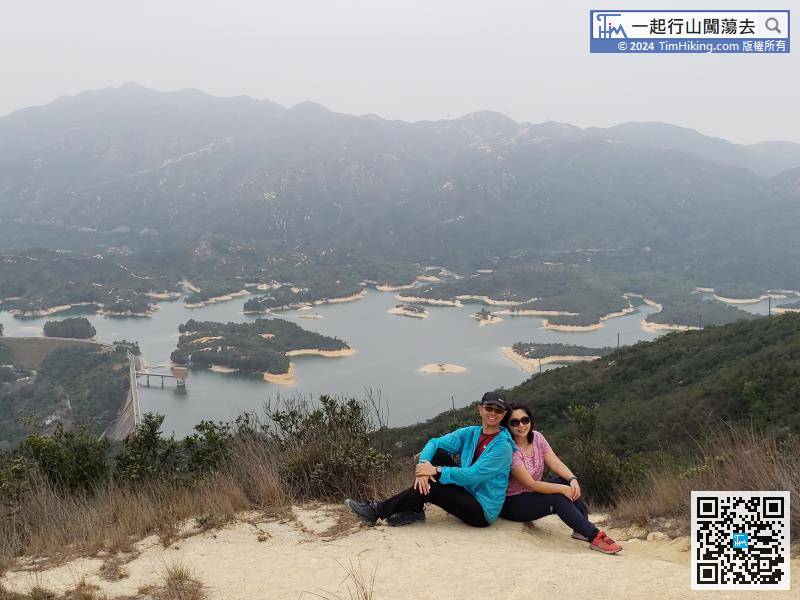In an instance, come to a peak of To Hang Tung, it is To Hang Tung Vice Peak only. This is the position of Tai Lam Chung Reservoir Viewpoint C.