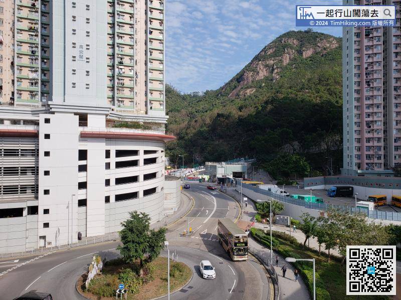 First, take the MTR to Yau Tong Station, then walk to Lei Yue Mun Estate,