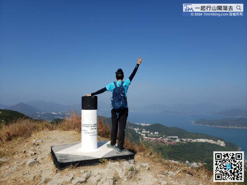 If having sufficient physical strength, can climb to the top of High Junk Peak in less than 10 minutes.