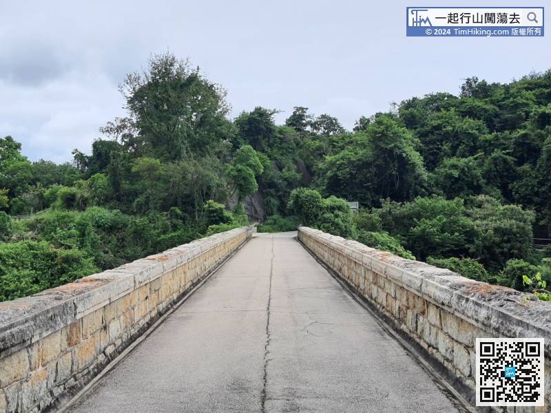 In an instance, come to a Masonry Bridge, which is (8) Tai Tam Tuk Intermediate Reservoir Masonry Bridge.