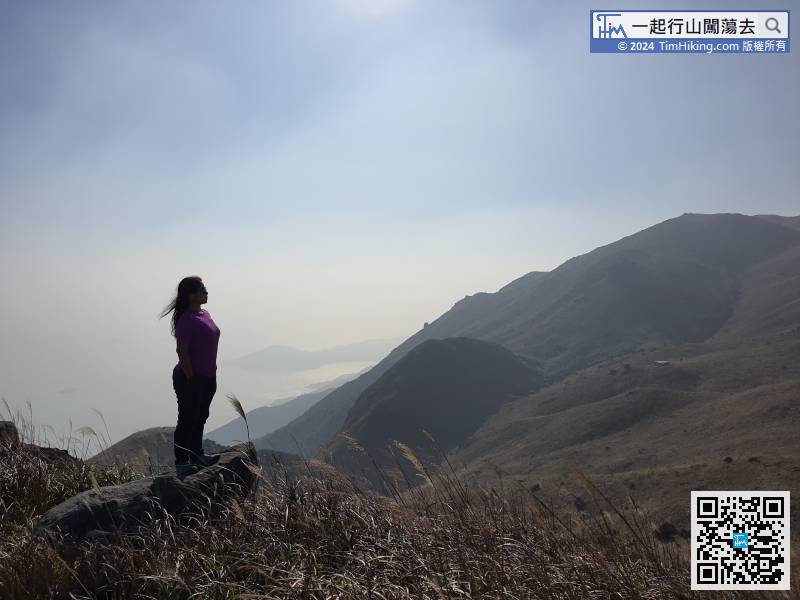 There is no trigonometrical station on the top of Yi Tung Shan, it has 360-degree views,