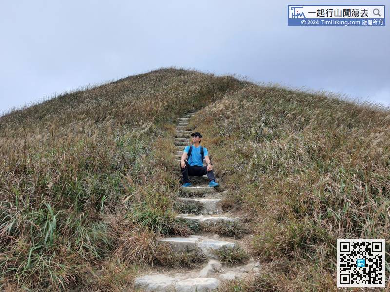 After completing the two High-Risk trails, can take a break on the Lantau Trail, replenish your energy, and then start downhill.