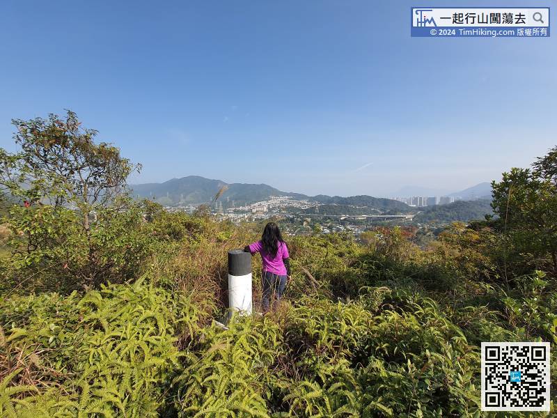 Ngau Kwu Ling mainly looks at Hong Lok Yuen, but because the terrain is not high, the scenery is not vast.