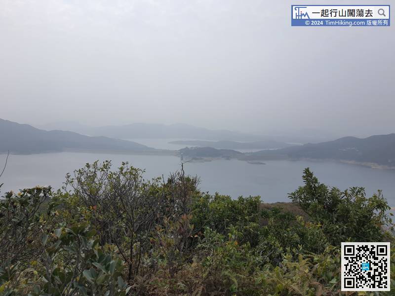 In Wang Tau Tun, can overlook the entire High Island Reservoir from east to west.