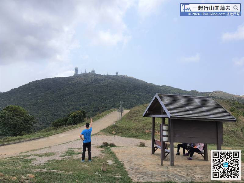 Sze Fong Shan Au has a big pavilion, the scenery is good with a well open scenery, you might as well take a break.