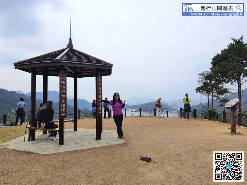 The location of the Shing Mun Leisure Deck is not very high, but it is very close to the reservoir,