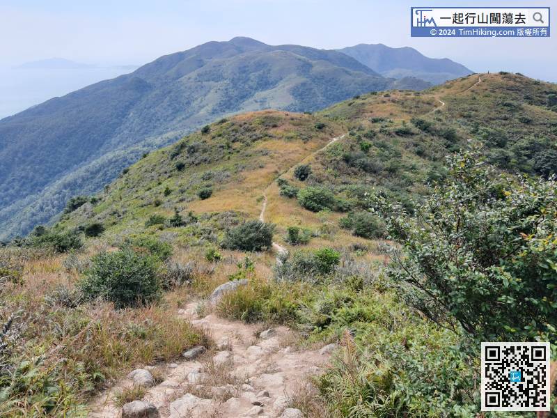 It is a relatively long journey from Keung Shan to Ling Wui Shan, about 2.4km.