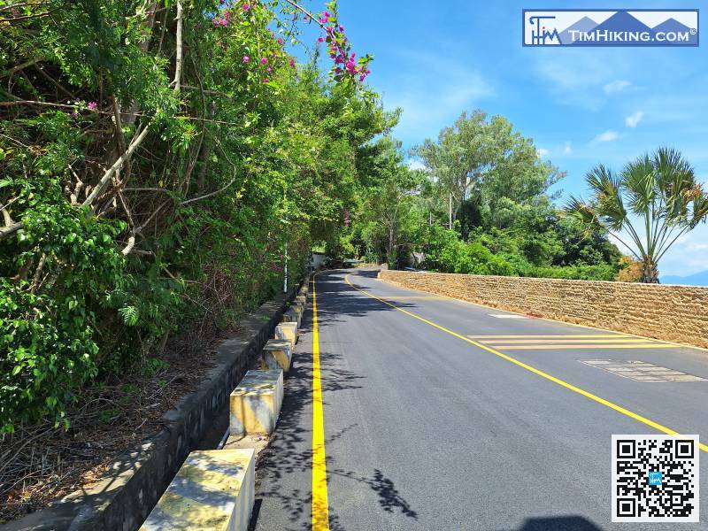 The next 6.4 kilometers are all along the road.