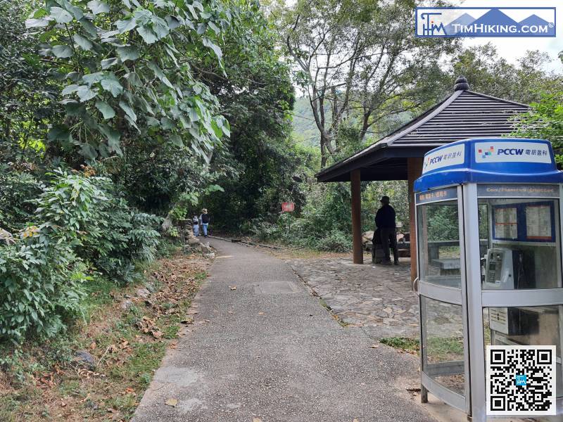 After the visit, continue to the direction of the big pavilion.